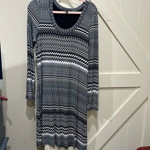 Karen Kane navy and white dress. Pit 20” but does have stretch. Length 41”